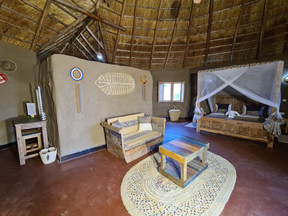 Africa Safari Maasai Boma Villa Serengeti Exteriör bild