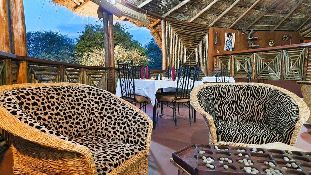 Africa Safari Maasai Boma Villa Serengeti Exteriör bild