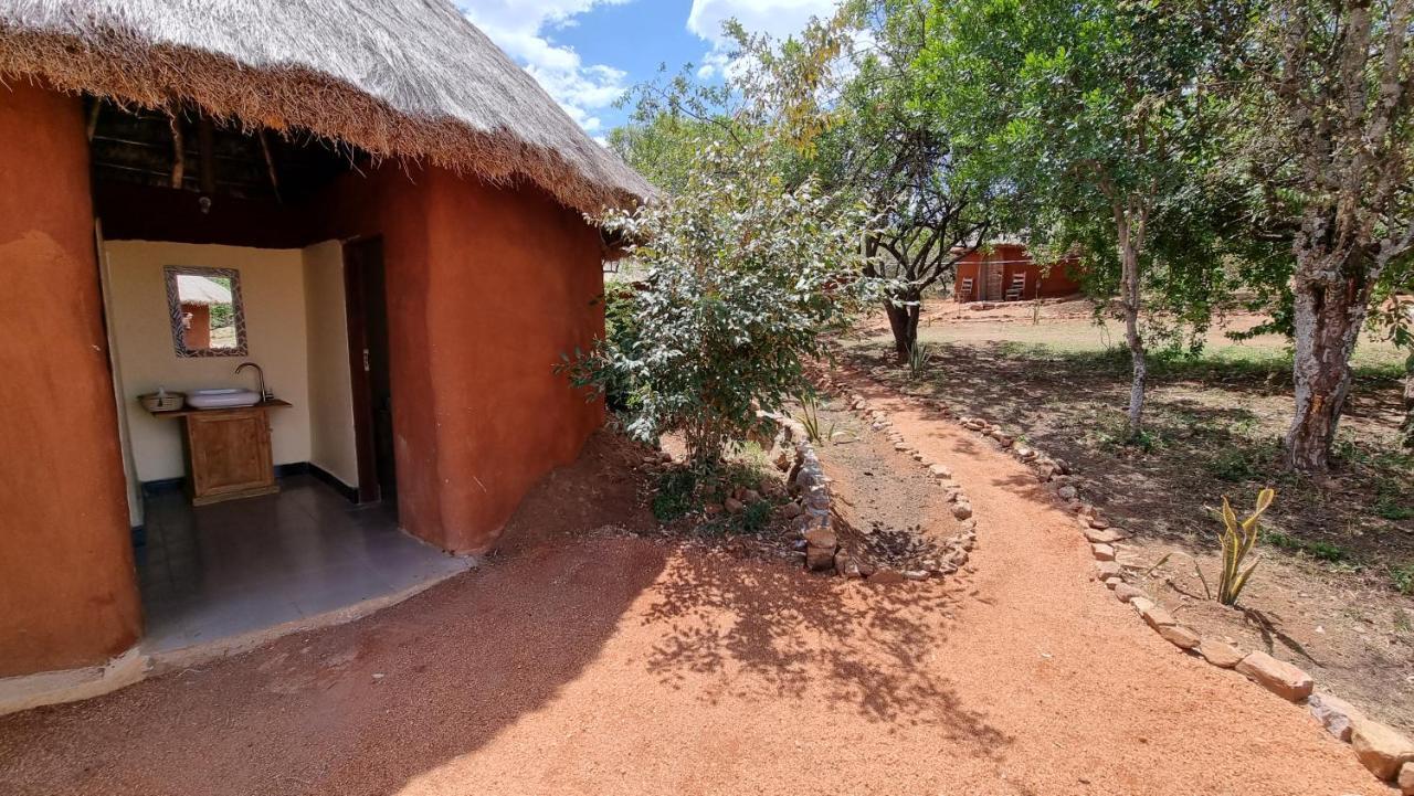 Africa Safari Maasai Boma Villa Serengeti Exteriör bild