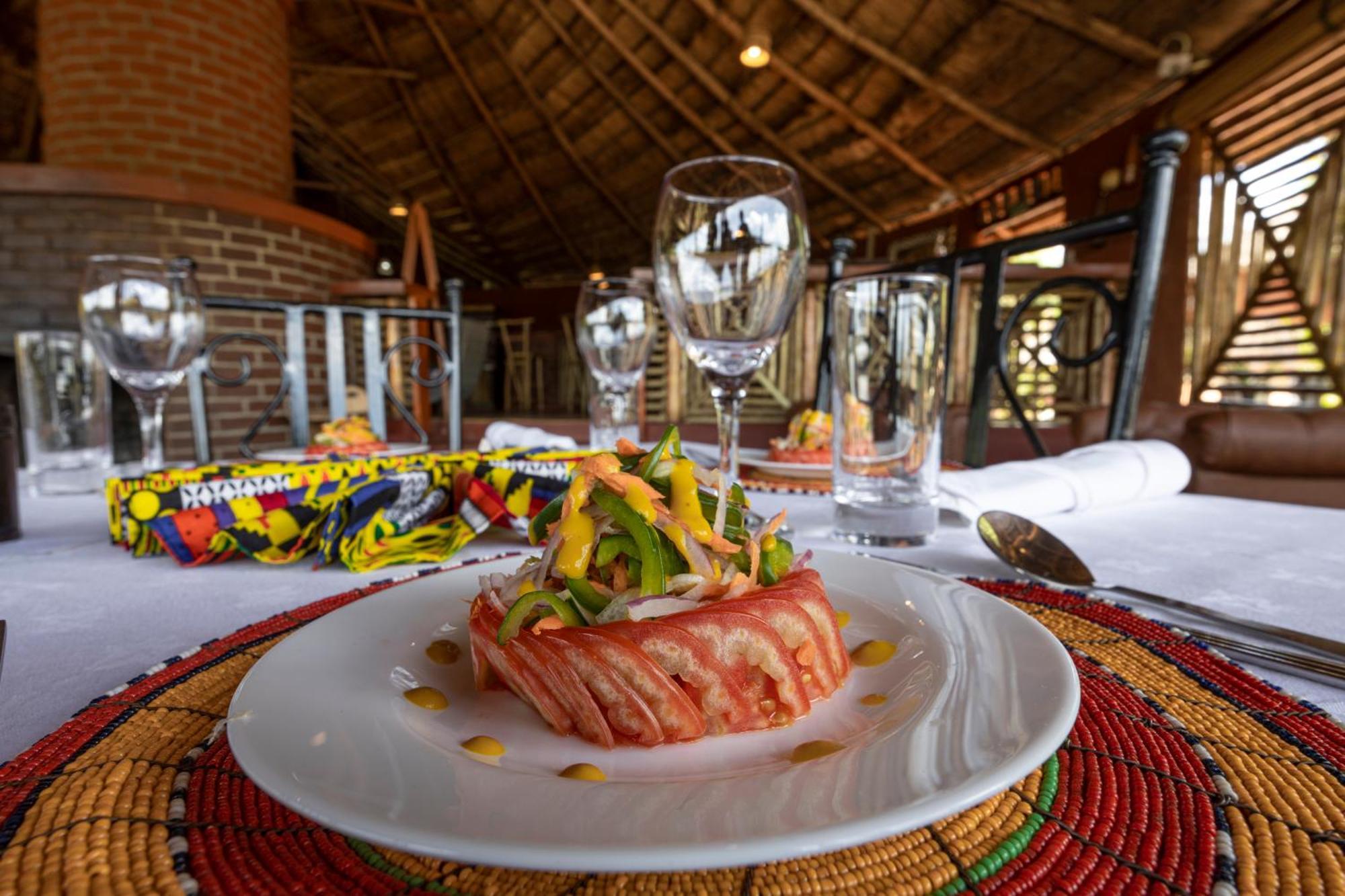 Africa Safari Maasai Boma Villa Serengeti Exteriör bild